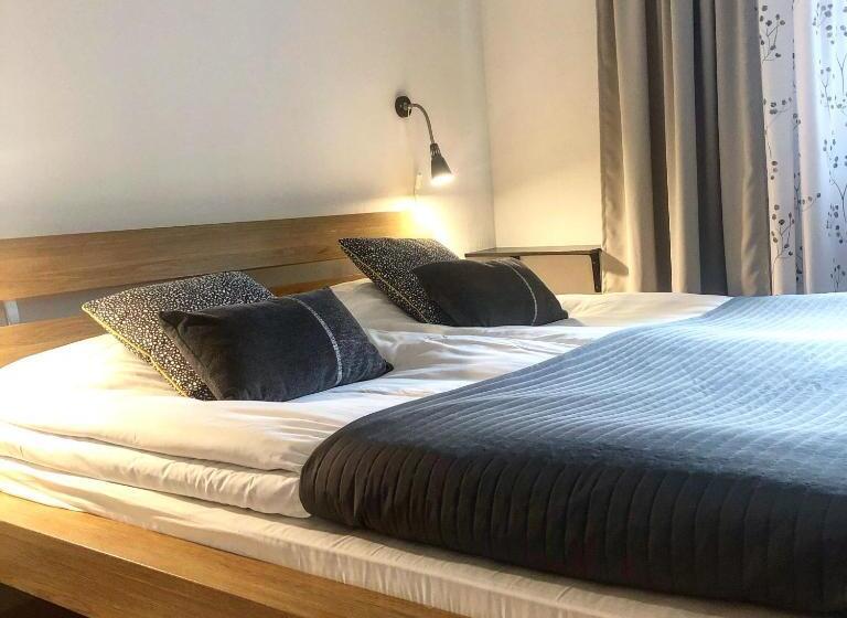 Bed And Breakfast 33