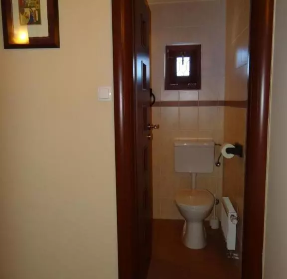 Aamiaismajoitus (B&B) Holló Panzió