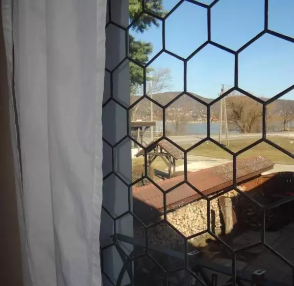 Aamiaismajoitus (B&B) Holló Panzió