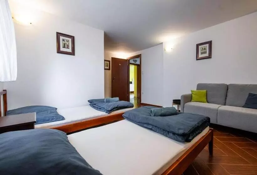 Aamiaismajoitus (B&B) Holló Panzió