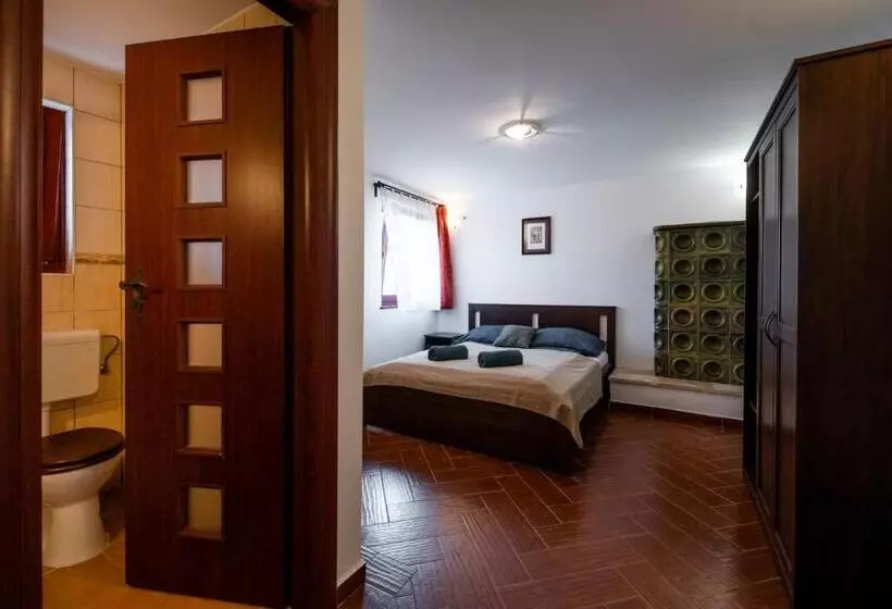 Aamiaismajoitus (B&B) Holló Panzió
