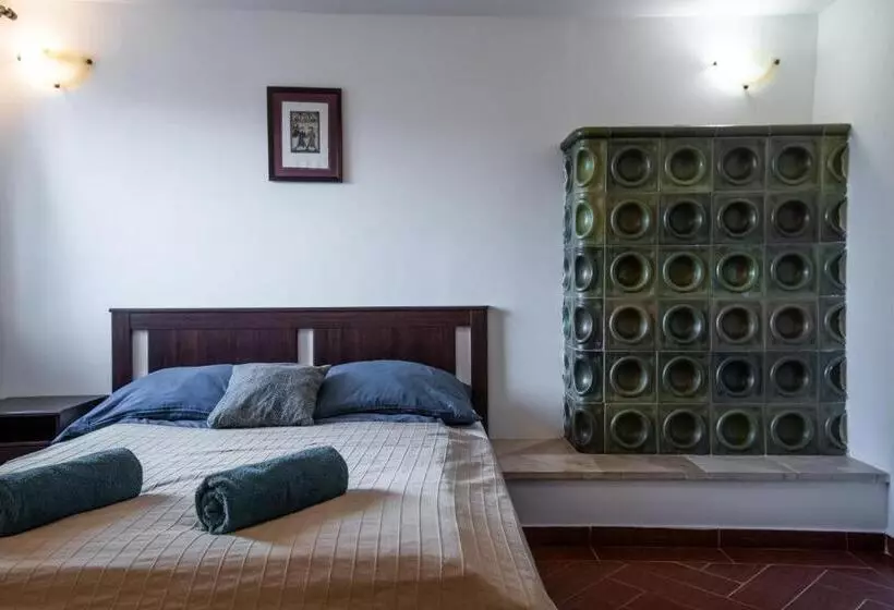 Aamiaismajoitus (B&B) Holló Panzió