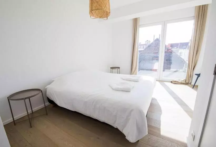 ベッドアンドブレックファースト Smart Appart   Midi