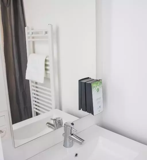 ベッドアンドブレックファースト Smart Appart   Midi