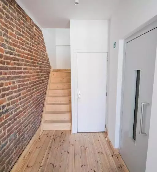 ベッドアンドブレックファースト Smart Appart   Midi