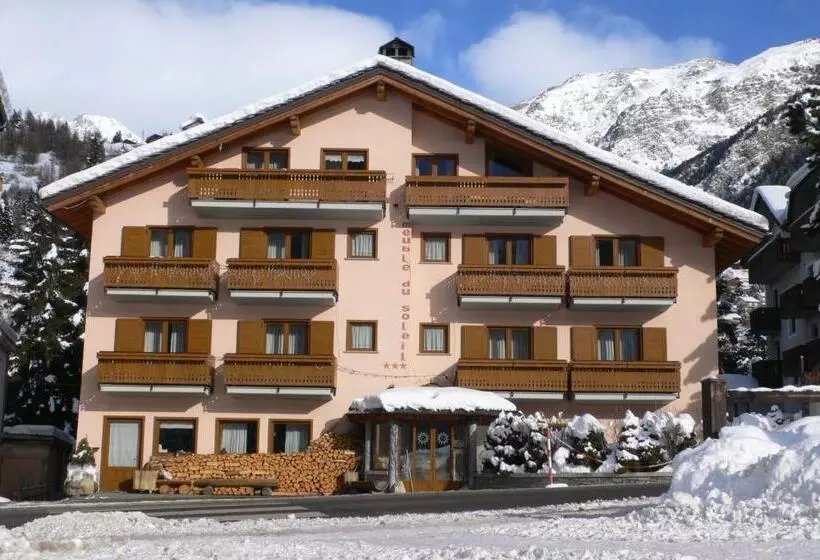 Hotelli Albergo Du Soleil