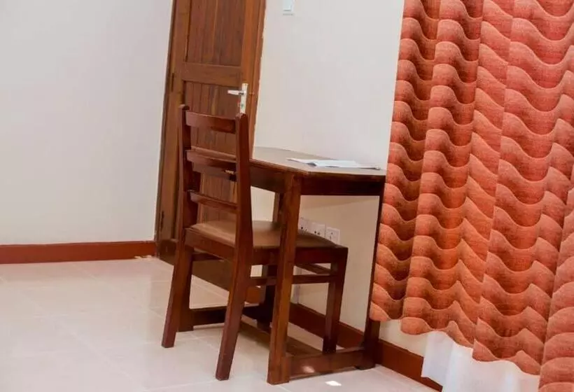 Kilimanjaro Crane Hotels & Safaris