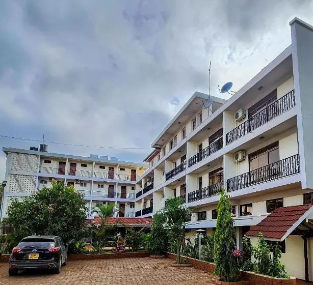 Kilimanjaro Crane Hotels & Safaris