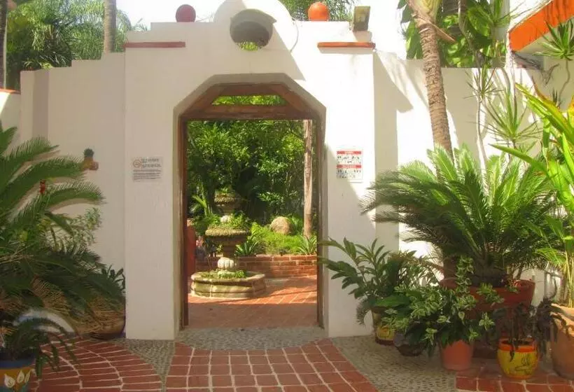 Hotelli La Paloma Oceanfront Retreat