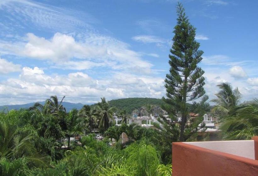 Отель La Paloma Oceanfront Retreat