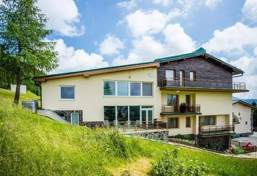 Hotelli Penzión Limba Donovaly