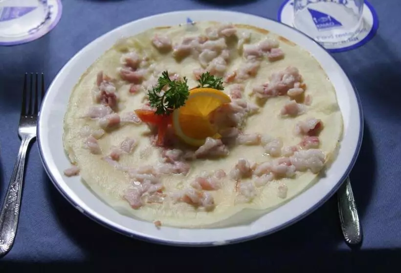 Kamlo Beach Resort