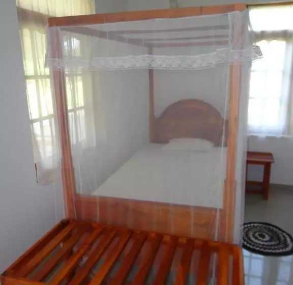 Kamlo Beach Resort