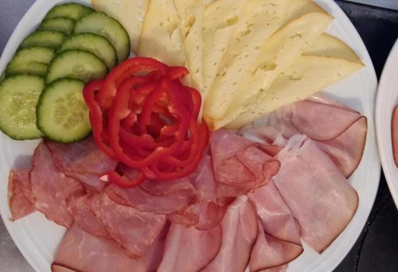 פנסיון Gästehaus Macheiner