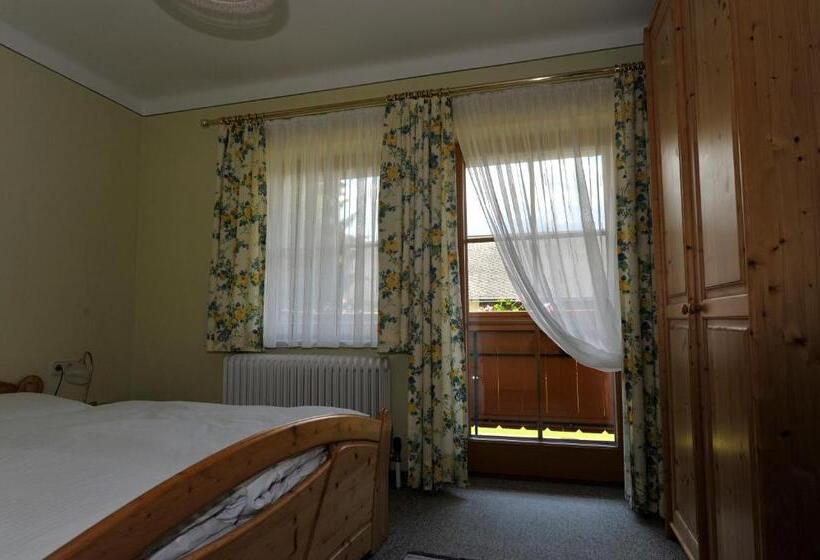 פנסיון Gästehaus Macheiner