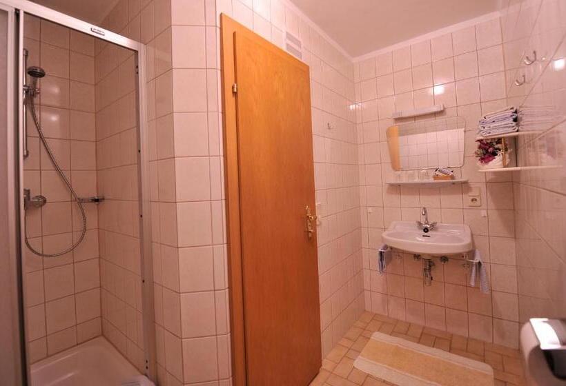 פנסיון Gästehaus Macheiner