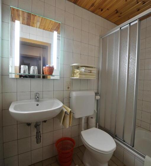 פנסיון Gästehaus Macheiner