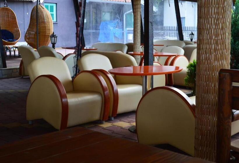 پانسیون Guest House Vila Horizont