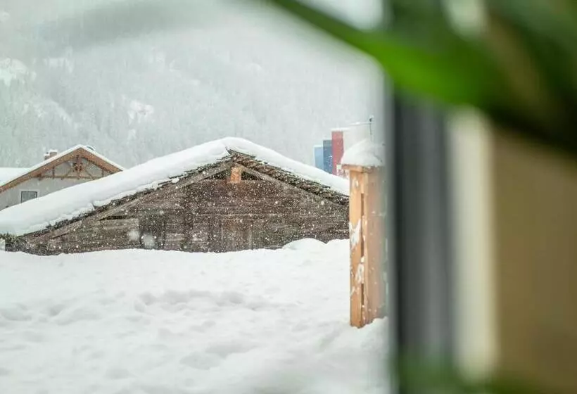 Majatalo Haus Becken