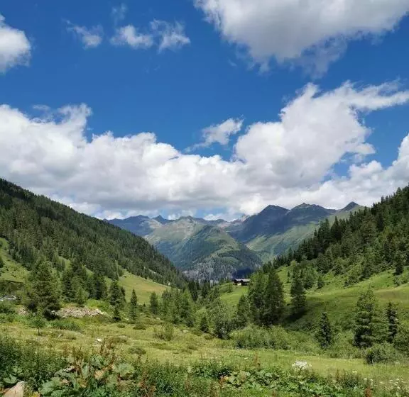 Majatalo Haus Becken