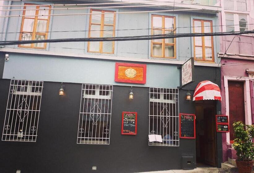 پانسیون Hostal Mito