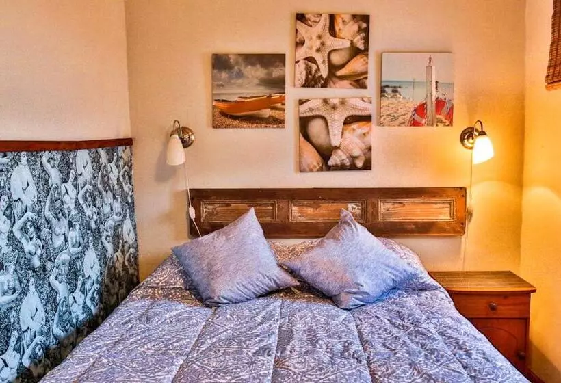 پانسیون Hostal Mito