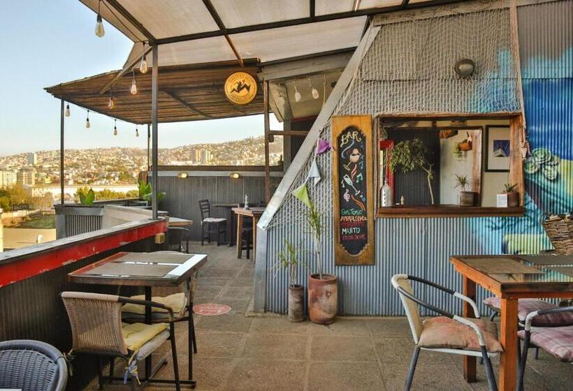 پانسیون Hostal Mito