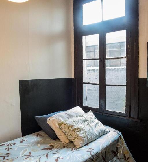 پانسیون Hostal Mito