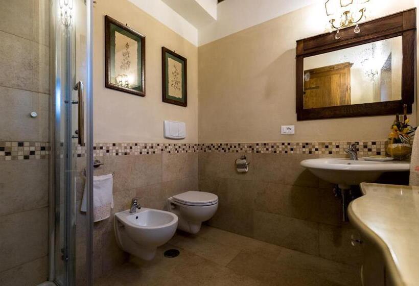 膳宿费 La Rugantina