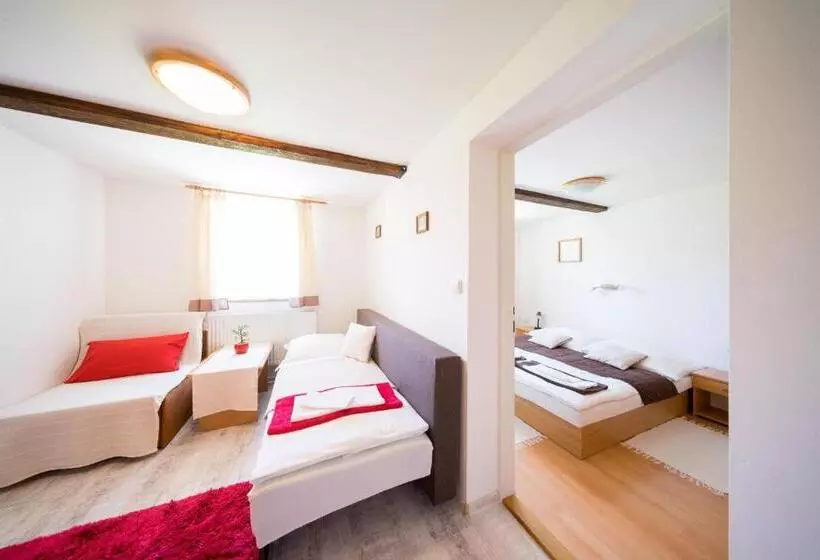 Majatalo Penzión U Marsa