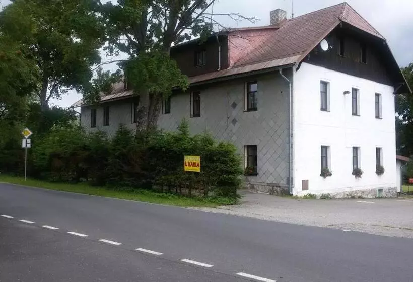 Majatalo Penzion Vozzýk