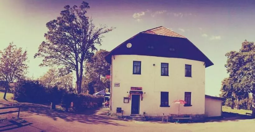 Majatalo Penzion Vozzýk