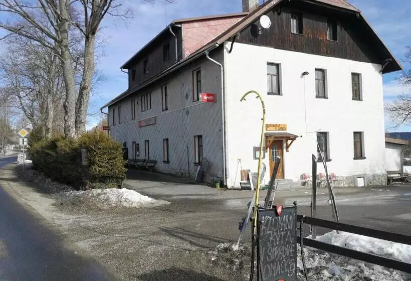 Majatalo Penzion Vozzýk