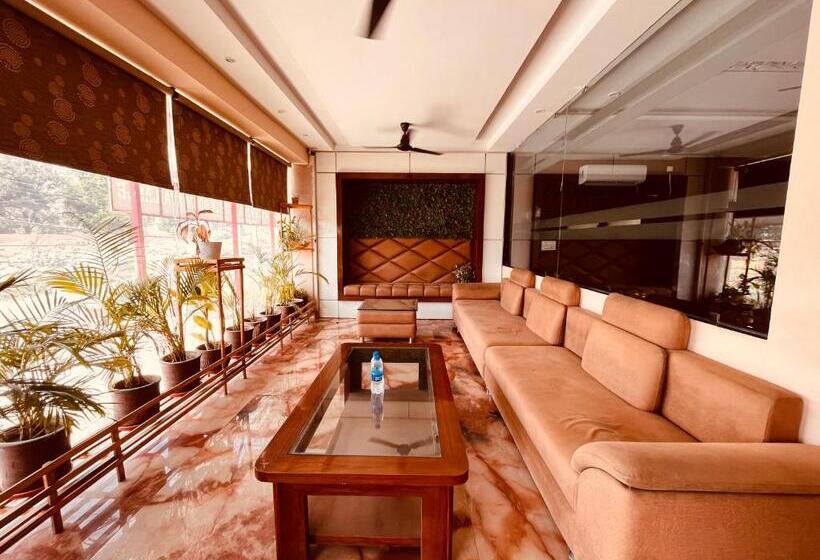 Sitara Hotels & Resorts   A Lavish & Luxury Stay