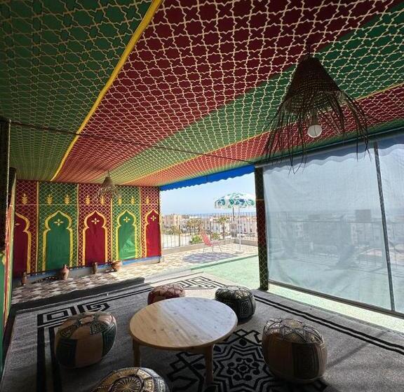 Общежитие Dinosaur Anza Surf House