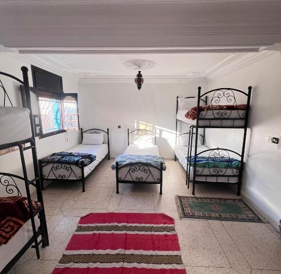 Общежитие Dinosaur Anza Surf House