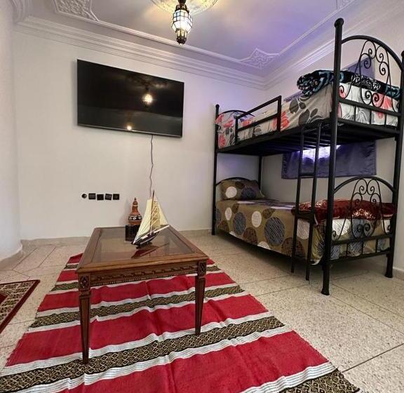 Общежитие Dinosaur Anza Surf House