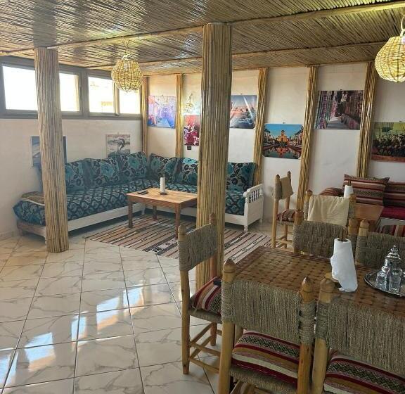 Общежитие Dinosaur Anza Surf House