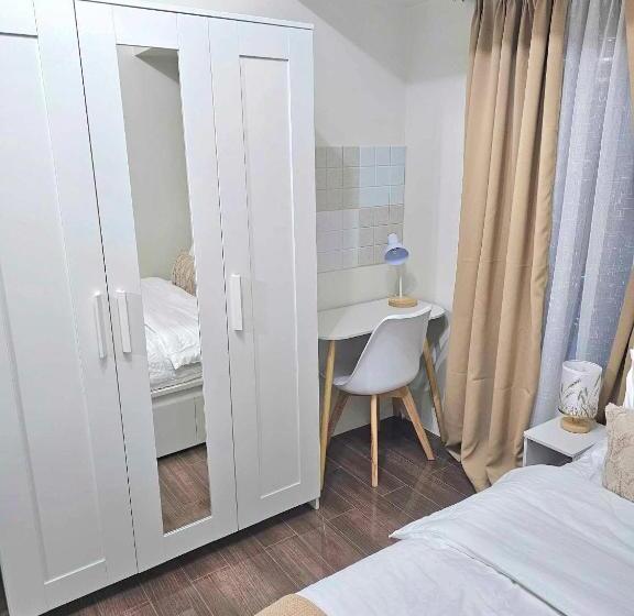 Austria Suites At Air Residences