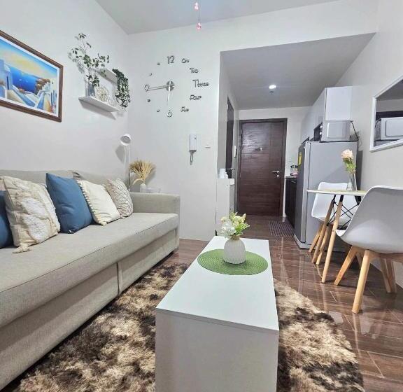 Austria Suites At Air Residences