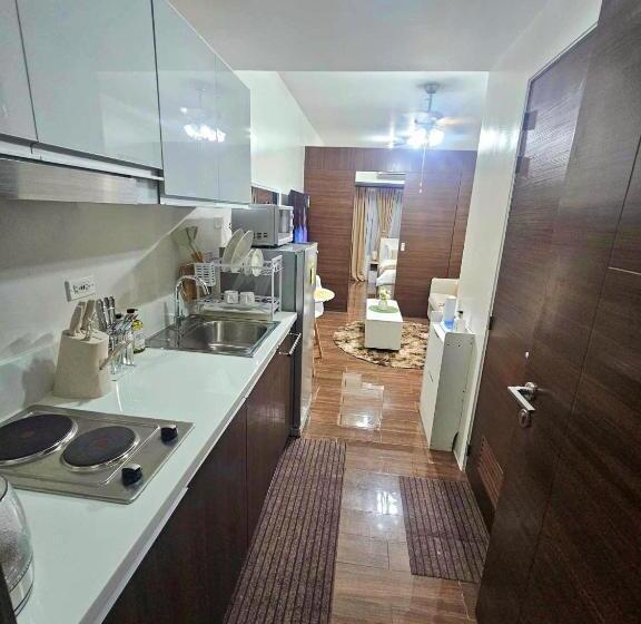 Austria Suites At Air Residences
