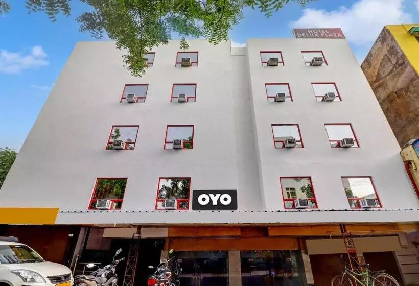 Collection O Hotel Colossal Inn