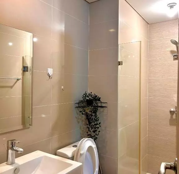 Condotel Across Naia T3 At Two Palm Tree Villa