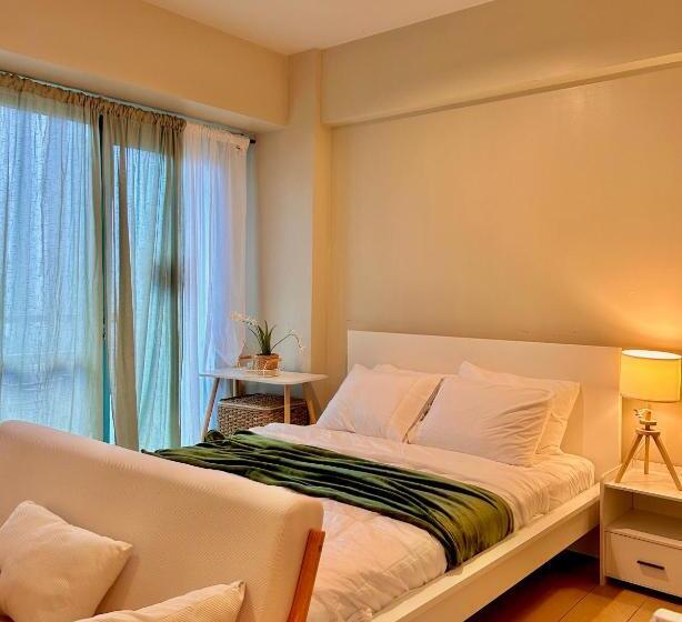 Condotel Across Naia T3 At Two Palm Tree Villa