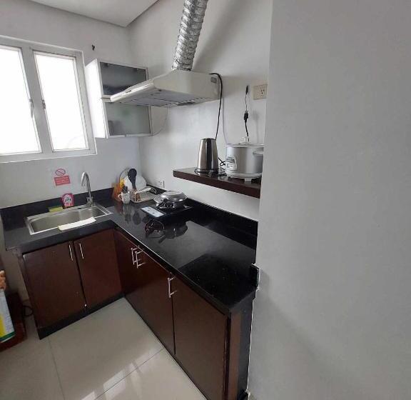 Hotel 60 Percent Off Deluxe Ocean View Rooms Free Pool And Free Sauna Access Included Perfect Location Nea