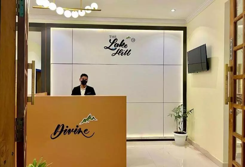 ホテル Divine By The Lake Hill