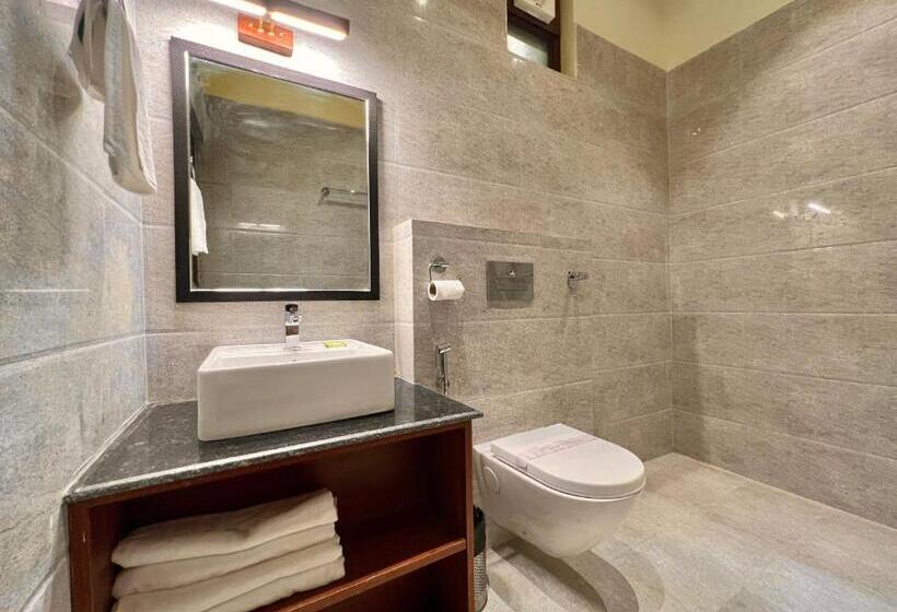 فندق Divine By The Lake Hill