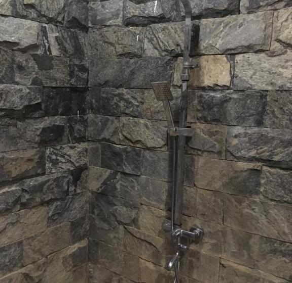 בית מלון כפרי Holiday Inn Polonnaruwa