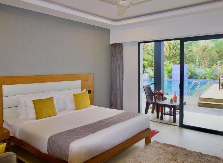 Hotel Grand Opulence Morjim Bliss Beach Resort