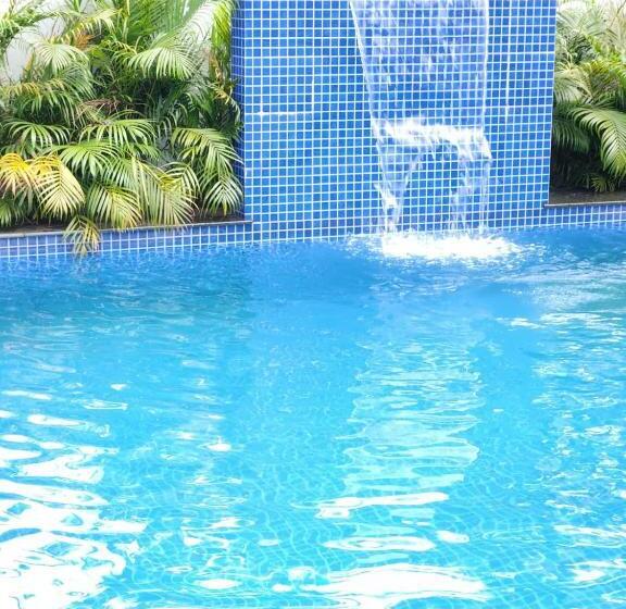 Hotel Grand Opulence Morjim Bliss Beach Resort